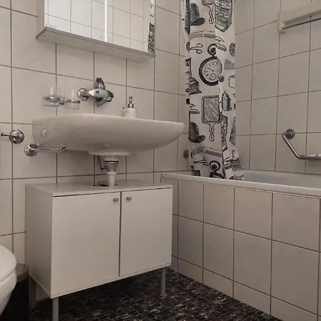 Global Citizen 5 شقة